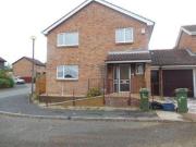 4 Bedrooms Detached house for rent in Constable Close,...