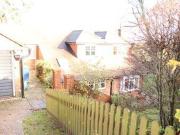 4 Bedrooms Detached house for rent in Hill Road,...