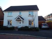 4 Bedrooms Detached house for rent in Hillside Close,...