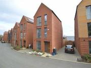 4 Bedrooms Detached house for rent in Keats Way,...