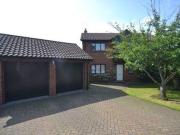 4 Bedrooms Detached house for rent in Lapwing Close,...