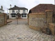 4 Bedrooms Detached house for rent in Main Road, Biggin...