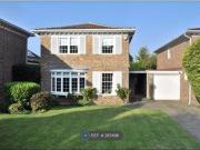 4 Bedrooms Detached house for rent in Roehampton Drive,...