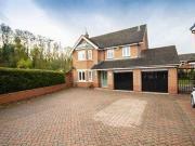 4 Bedrooms Detached house for rent in Snelsmoor Lane,...
