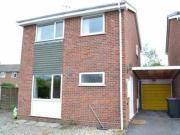 4 Bedrooms Detached house for rent in Stretton Avenue,...