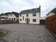 4 Bedrooms Detached house for rent in The Ridgeway,...