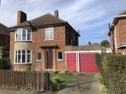 4 Bedrooms Detached house for rent in Thornton Road,... 4 Bedrooms Detached house for rent in Thornton Road,...