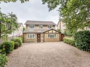 4 Bedrooms Detached house for rent in Tile Kiln Lane,...