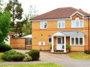 4 Bedrooms Detached house for rent in Trefoil Drive,...