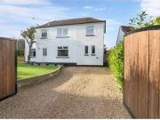 4 Bedrooms Detached house for rent in Woodhall Bank,...