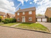 4 Bedrooms Detached house for sale in Acacia Drive,...