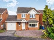4 Bedrooms Detached house for sale in Alexander Close,...