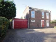 4 Bedrooms Detached house for sale in Auckland Close,...