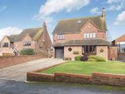 4 Bedrooms Detached house for sale in Bingham Cottages,...