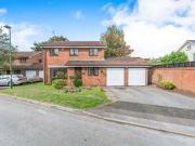 4 Bedrooms Detached house for sale in Biton Close,...