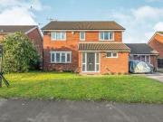 4 Bedrooms Detached house for sale in Boars Head Avenue,...