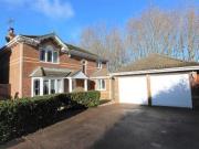 4 Bedrooms Detached house for sale in Bramble Gardens,...