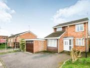 4 Bedrooms Detached house for sale in Buckingham Drive,...