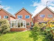 4 Bedrooms Detached house for sale in Chiddingfold,...