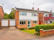 4 Bedrooms Detached house for sale in Court Lane,...