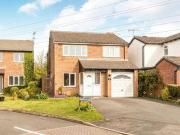 4 Bedrooms Detached house for sale in Croft Close,...