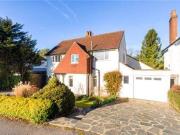 4 Bedrooms Detached house for sale in Downs Road,...