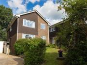 4 Bedrooms Detached house for sale in Drummond Close,...