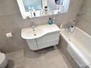 4 Bedrooms Detached house for sale in Eaton Grange...