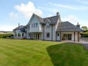 4 Bedrooms Detached house for sale in Forteviot, Perth PH2