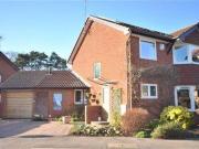 4 Bedrooms Detached house for sale in Hale End,...