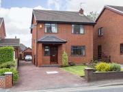 4 Bedrooms Detached house for sale in Hall Lane,...