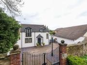 4 Bedrooms Detached house for sale in Harrison Road,...