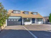 4 Bedrooms Detached house for sale in Harwood Road, East...