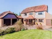 4 Bedrooms Detached house for sale in Heath Road, East...