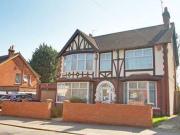 4 Bedrooms Detached house for sale in Lansdowne Road,...