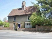 4 Bedrooms Detached house for sale in London Road, Aston...