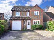 4 Bedrooms Detached house for sale in Oakwood Close,...
