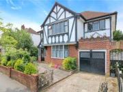 4 Bedrooms Detached house for sale in Park Avenue,...