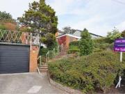 4 Bedrooms Detached house for sale in Pipers Lane,...