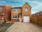 4 Bedrooms Detached house for sale in Priory Way,...
