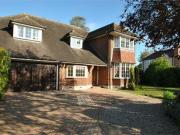 4 Bedrooms Detached house for sale in Roxwell Road,...