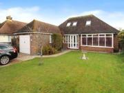 4 Bedrooms Detached house for sale in Ruston Park,...
