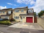 4 Bedrooms Detached house for sale in Salisbury Close,...