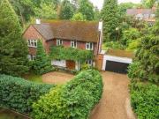 4 Bedrooms Detached house for sale in Seven Hills Close,...