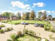 4 Bedrooms Detached house for sale in Skylark Close,...