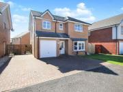 4 Bedrooms Detached house for sale in Springfield Gate,...