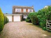 4 Bedrooms Detached house for sale in St. Peters Road,...
