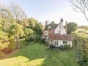 4 Bedrooms Detached house for sale in Station Road,...