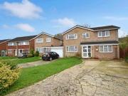 4 Bedrooms Detached house for sale in Streatfield,...
