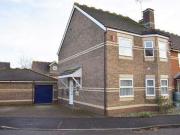4 Bedrooms Detached house for sale in Sunningdale Close,...